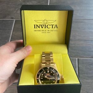Men’s Invicta Gold Watch